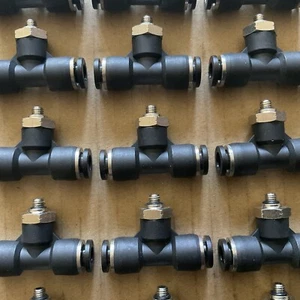 Lot of 42 Push to Connect Elbows, Various T's 1/4 O.D. Hose x M5x0.8 Thread Mnt - Picture 1 of 14