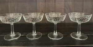 Französische Champagner Coupés | 4 Stück | Alte Coupés mit Kantenwirbel Muster - Bild 1 von 5