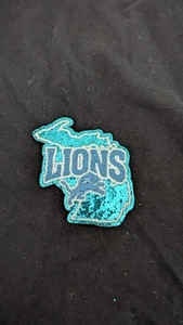 Lions - Iron On Sew On Patch - Picture 1 of 1