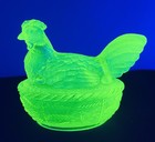 HEN URANIUM PRESSED GLASS HENNE HUNH URANGLAS URANE SUCRIER POULE VERRE OURALINE