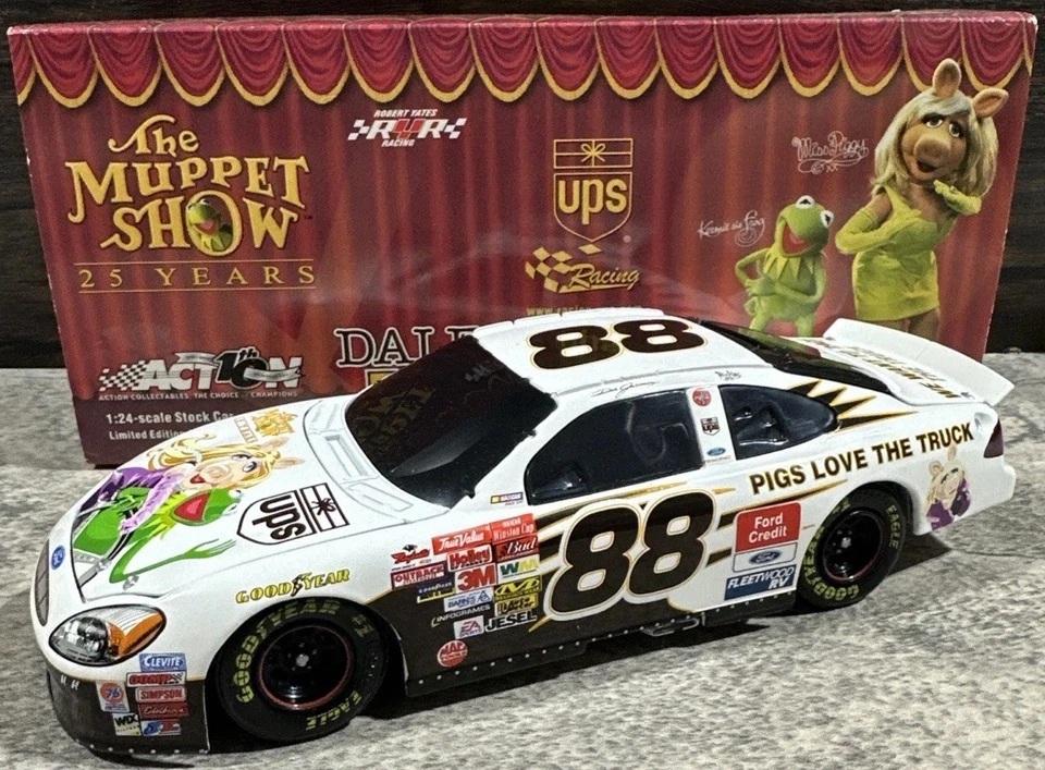 Ford Taurus Muppets Show 2002 Dale Jarrett #88 acción NASCAR diecast 1/24 Foto 1 de 4