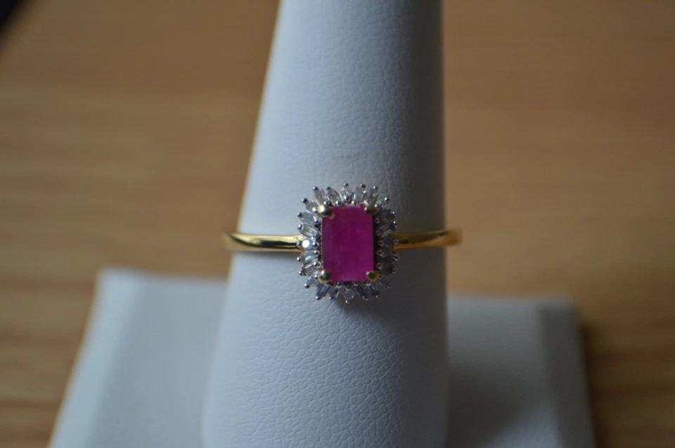 0.90ct Premium Burmese Ruby / Diamond Ring 18k YG Plated over Fine Silver Size 9 Foto 1 de 1
