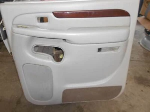 2003-2006 Cadillac Escalade EXT Rear Right Interior Door Trim Panel 15192992  - Picture 1 of 12