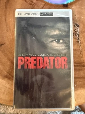 Predator UMD Video For PSP Movie Action Sci-Fi Schwarzenegger R Rated Foto 1 de 3