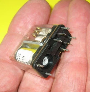 12V Miniaturrelais - mehrere vorhanden - Bild 1 von 3
