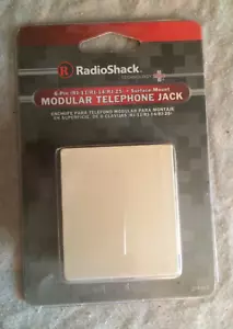 Jack telefono modulare Radio Shack~NUOVO~Montaggio superficiale 6 pin RJ-11/RJ-14/RJ-25 - Foto 1 di 3