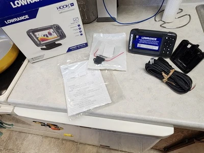 Lowrance HOOK2 4x Buscador de Peces con Transductor Bala Skimmer - Negro Foto 1 de 2