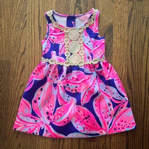 Vestido Lilly Pulitzer Niñas Baylee Sin Mangas Estampado Floral - XS 2-3 - Imagen 1 de 6