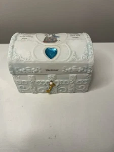 Cofre Precious Moments December Hope con piedra de nacimiento de cristal. Enesco 1995 - Imagen 1 de 6