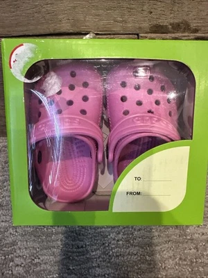 Crocs Kids Littles - Sandalias para bebé niño rosa talla c2/c3 EE. UU. Nuevas en caja de regalo Foto 1 de 4
