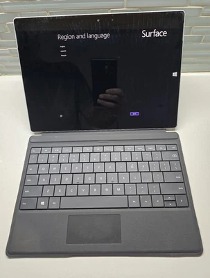 Microsoft Surface 3 LTE 4GB / 128GB 10.3 con teclado Buen Estado Restablecido Foto 1 de 4