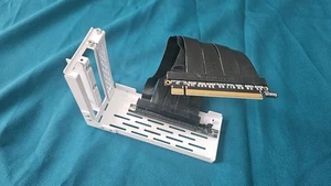 Vertikaler Grafikkartenhalter für O11 Dynamic EVO weiß, PCI-E 4.0 - Bild 1 von 2