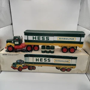 Camión de juguete original Hess 1976 vintage gasolina combustible cisterna con caja - ¡FUNCIONA! - Imagen 1 de 18