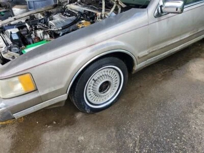 Left Fender OEM 1984 85 86 87 88 89 90 91 1992 Lincoln Mark VII - Image 1 of 4