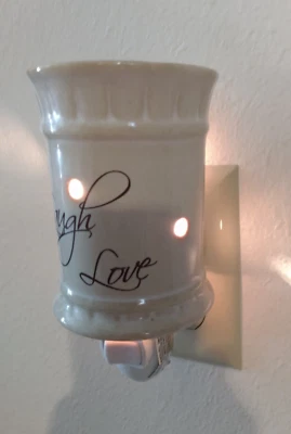 Candle Warmers Pluggable Fragrance Warmer LIVE LAUGH LOVE - Image 1 of 4