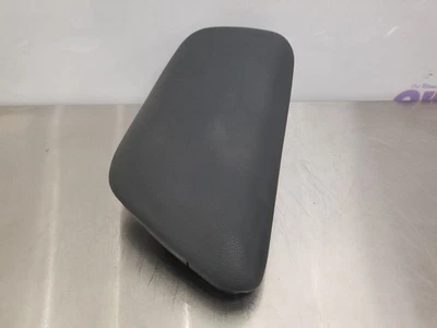 22 2022 TOYOTA CAMRY SE FRONT CENTER FLOOR CONSOLE ARM REST LID ONLY  - Image 1 of 4