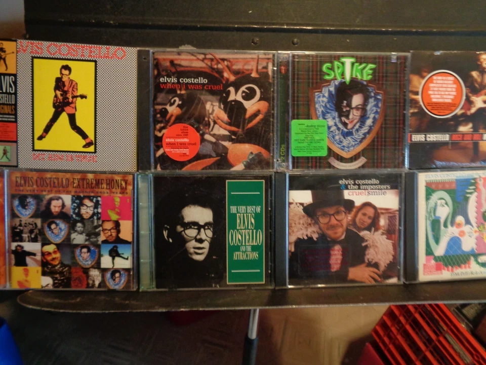 ELVIS COSTELLO,,8 CD LOT ,,,5 NEAR  MINT,,,,3 SEALED - Imagem 1 de 1