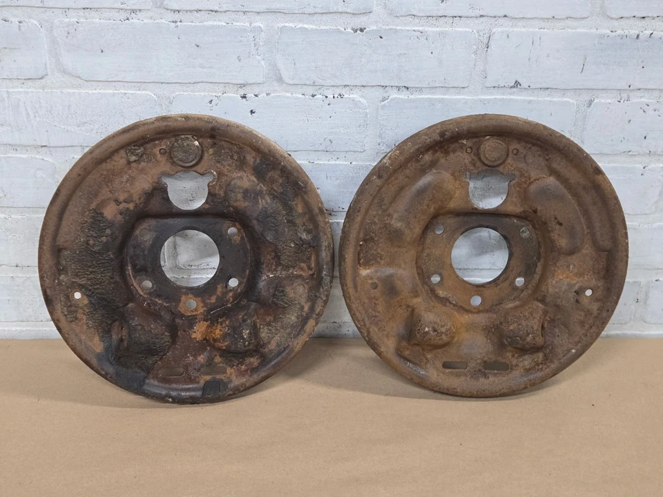 Placas de respaldo de freno de fábrica AMC 20 10" JEEP CJ 1979-86 -- CJ5 CJ7 CJ8 Foto 1 de 4