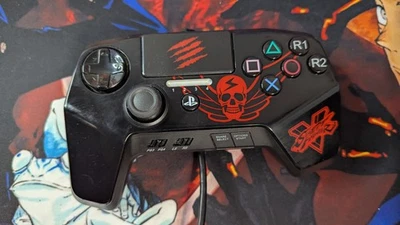 Mad Catz Street Fighter V Black Arcade FightPad Pro PS3 PS4 Wired Controller - Image 1 of 2