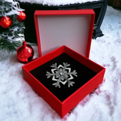 Broche Solapa Pin Lia Sophia Plata Copo de Nieve Madreperla Esmalte Estrás Foto 1 de 4