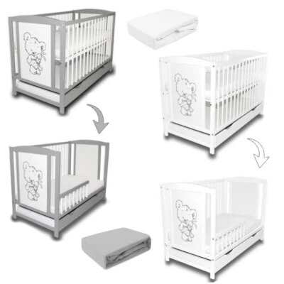 Babybett Gitterbett Teddybär in 2 FARBEN mit SCHUBLADE BARRIERE Bettlaken - Bild 1 von 4