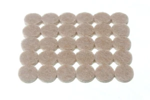 10 X Tiras De 30 Autoadhesivo Redondo Fieltro Pad 12mm Diámetro X 4mm - New - Imagen 1 de 1