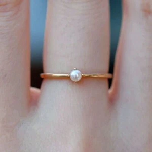 Mini Anello Perla Simulato - Colore Oro Corona Sottile Anelli Donna Fedi Nuziali Sottili - Foto 1 di 12