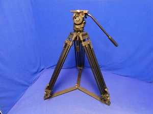 Sachtler Video FSB 8 Fluid Stativkopf mit 2 Stufen Aluminiumbeinen, Spreizer, Griff - Bild 1 von 13
