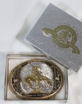 Hebilla de cinturón ADM Silversmith End of the Trail Indian Horse SP/GP grande 3,75 de colección Foto 1 de 4