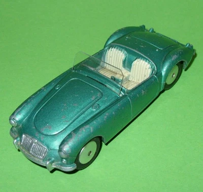 Corgi / 302 M.G.A Sports Car in Green - Image 1 of 4