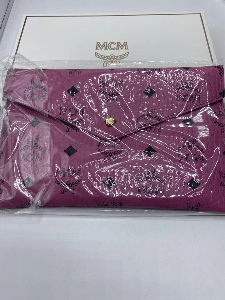 Nuevo, sin usar, no a la venta, MCM rosa bolso de mano/bolsa/estuche de accesorios Foto 1 de 4
