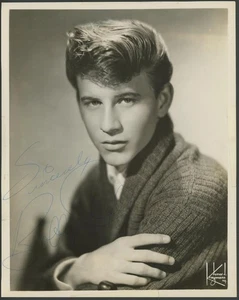 BOBBY RYDELL signed vintage 8x10 photo | Singer/Actor - autograph - Picture 1 of 1