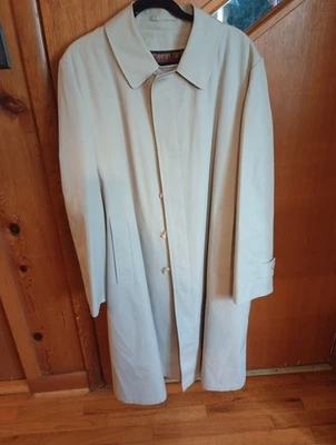 London Fog Tan Removable Thinsulate Liner Trench Rain Coat Men's Size 44 REG - Image 1 of 4