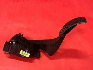 Accelerator Pedal Sensor Hella 1J1 723 503 J  for Volkswagen	Golf Beetle Germany - Picture 1 of 7