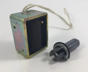 Tascam 133 Magnet RL1656 51630400 s563 - Bild 1 von 2
