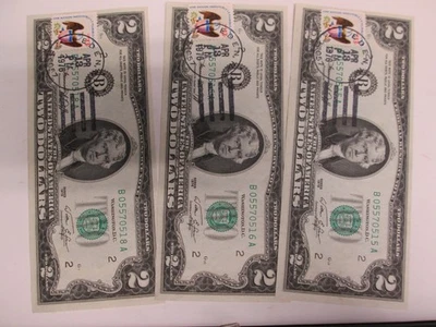 THREE 1976 US $2 FEDERAL RESERVE NOTES- UNC & MOSTLY CONSECUTIVE FIRST DAY COVER - Image 1 of 4