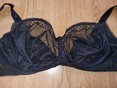 Precioso sujetador negro BRAVISSIMO sin relleno sin aros talla 34HH Foto 1 de 2