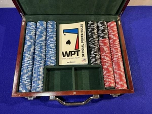 Juego de fichas de póquer World Poker Tour WPT estuche de madera de cerezo aproximadamente 400 fichas - Imagen 1 de 10