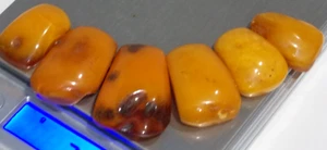 Antique Natural Baltic amber stone beads, big egg yolk toffee amber , 30.7g - Picture 1 of 20