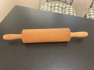 Vintage Ribbed Rolling Pin 18 Inches - Picture 1 of 4