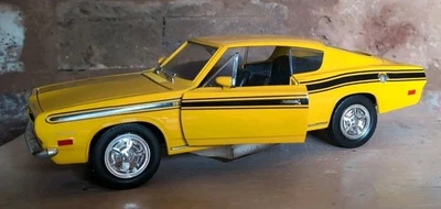 Plymouth Barracuda 1969  1/18 Scale Diecast metal model 92178  - Yellow - Image 1 of 4