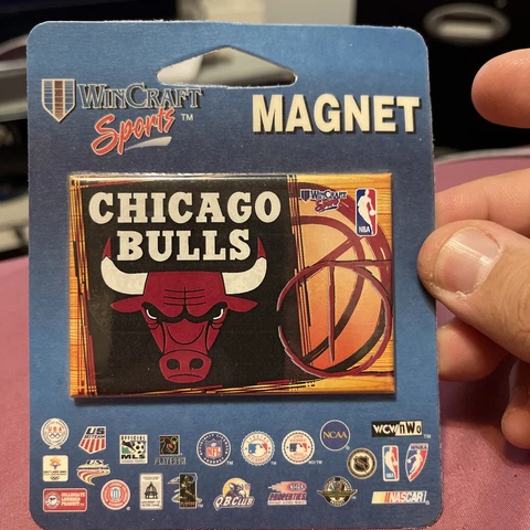 Chicago Bulls VINTAGE Magnet NBA Cover