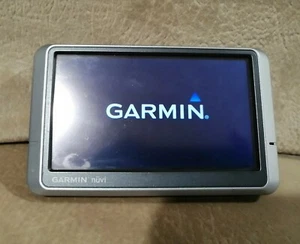 Garmin NUVI 200W Can 310 GPS Automotive Navigation System 4" - Picture 1 of 5
