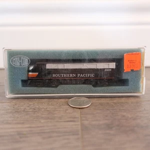Con-Cor N Scale Southern Pacific Black Widow 2486 Diesel Locomotive !!! - Picture 1 of 2