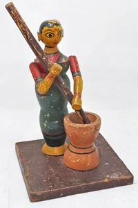 Antique Wooden Woman Grinding Grains Figurine Staute Original Old Hand Carved - Picture 1 of 8