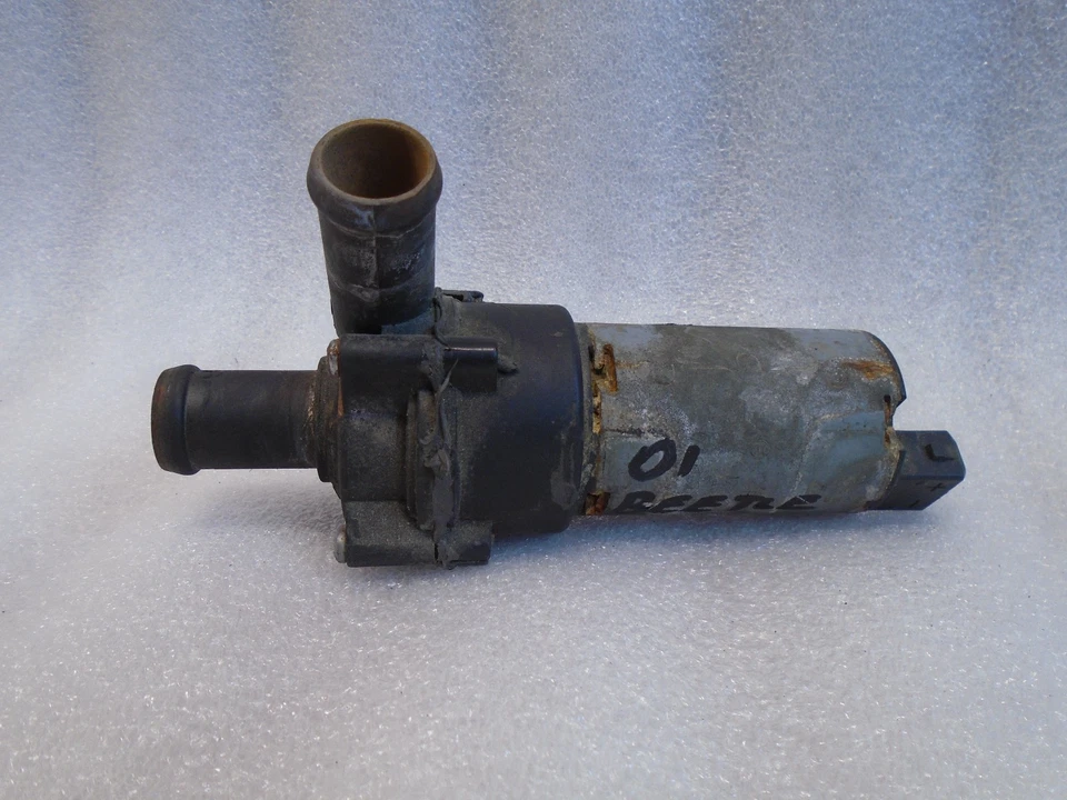 1998-2005 VOLKSWAGEN BEETLE AUXILIARY WATER COOLANT PUMP OEM DK70311 - Imagem 1 de 4