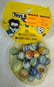 1992 Toys "R" Us Geoffrey Toys & Games 41 Cat's Eye Marbles & Bag - Picture 1 of 4
