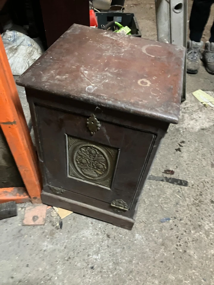 Antique Vintage Upright Wooden Coal Scuttle with Liner - Image 1 of 1