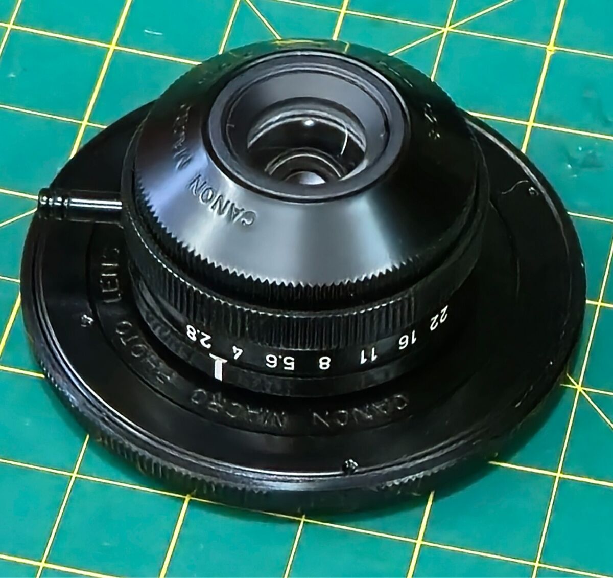 35mm Focal Macro/Close Up Camera Lenses for Canon for sale 35mm Focal Macro/Close Up Camera Lenses for Canon for sale