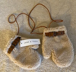 Jane & Tash Creme Teddy Fäustlinge Wolle Kordel Schnalle Connected De Savary London - Bild 1 von 8